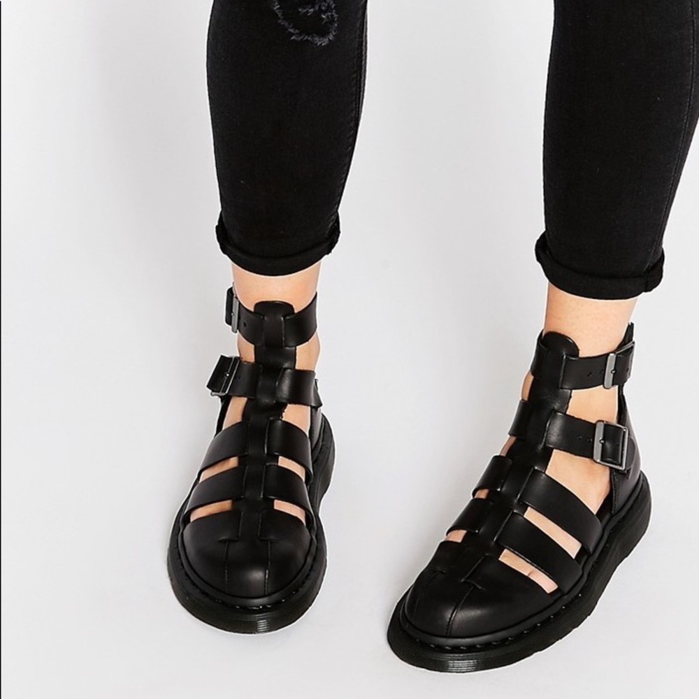 IOS - Dr. Martens “Geraldo” - Sz 6 or 7 women’s